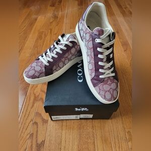 Coach Med Burgundy Low Top Shoes